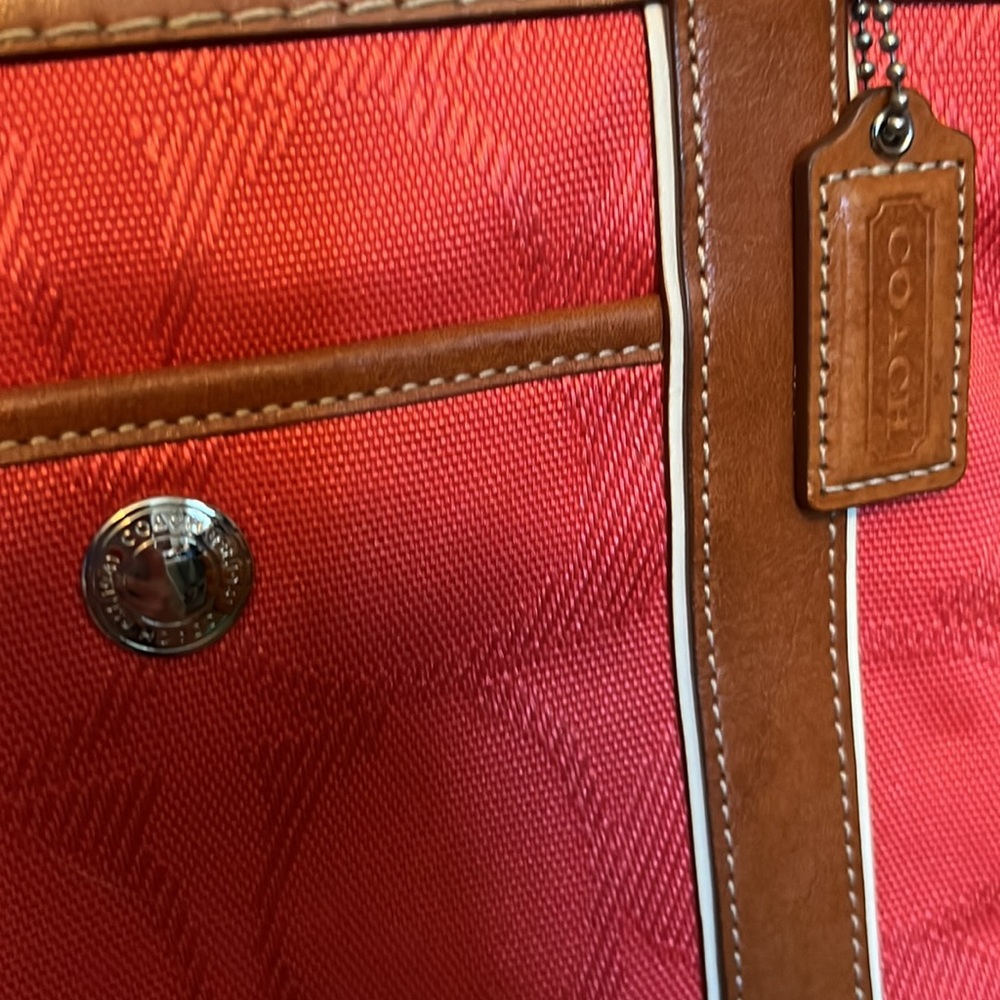 Coach purse - Picture 2 of 7